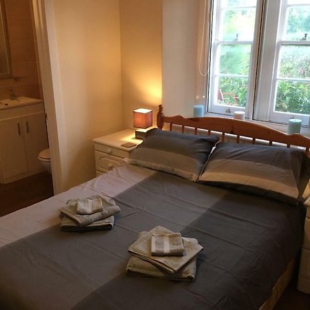 Holly Grove - Homestay Bristol Zewnętrze zdjęcie