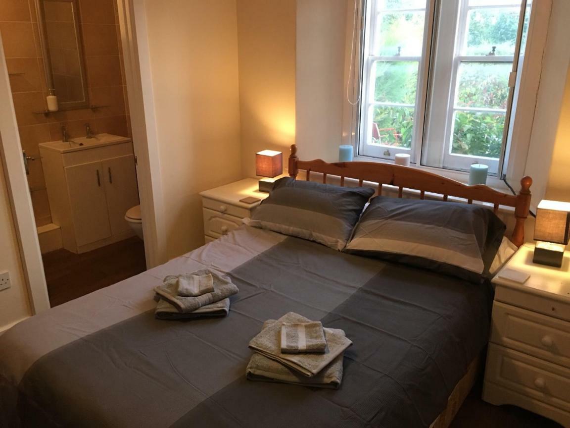 Holly Grove - Homestay Bristol Zewnętrze zdjęcie